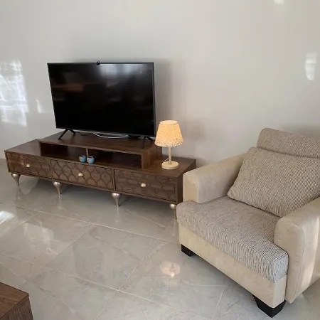 Apartment Four Seasons. Ilicia.