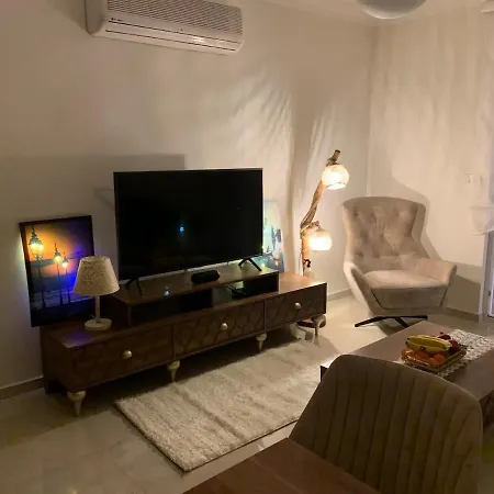 Apartment Four Seasons. Ilicia.